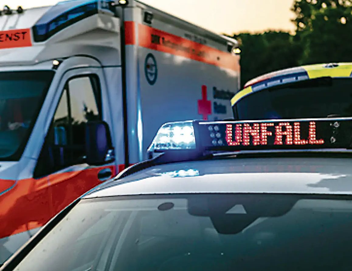 Bild zu Unfall auf der A2 bei Porta Westfalica – Lkw umgekippt 🚧